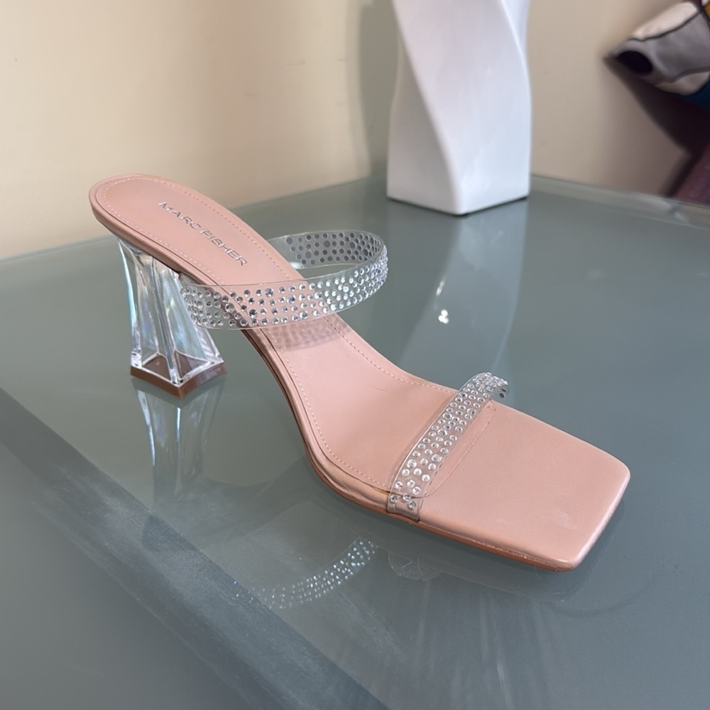Like New Marc Fisher Rhinestone Nude Strappy Slide Sandals Size 11